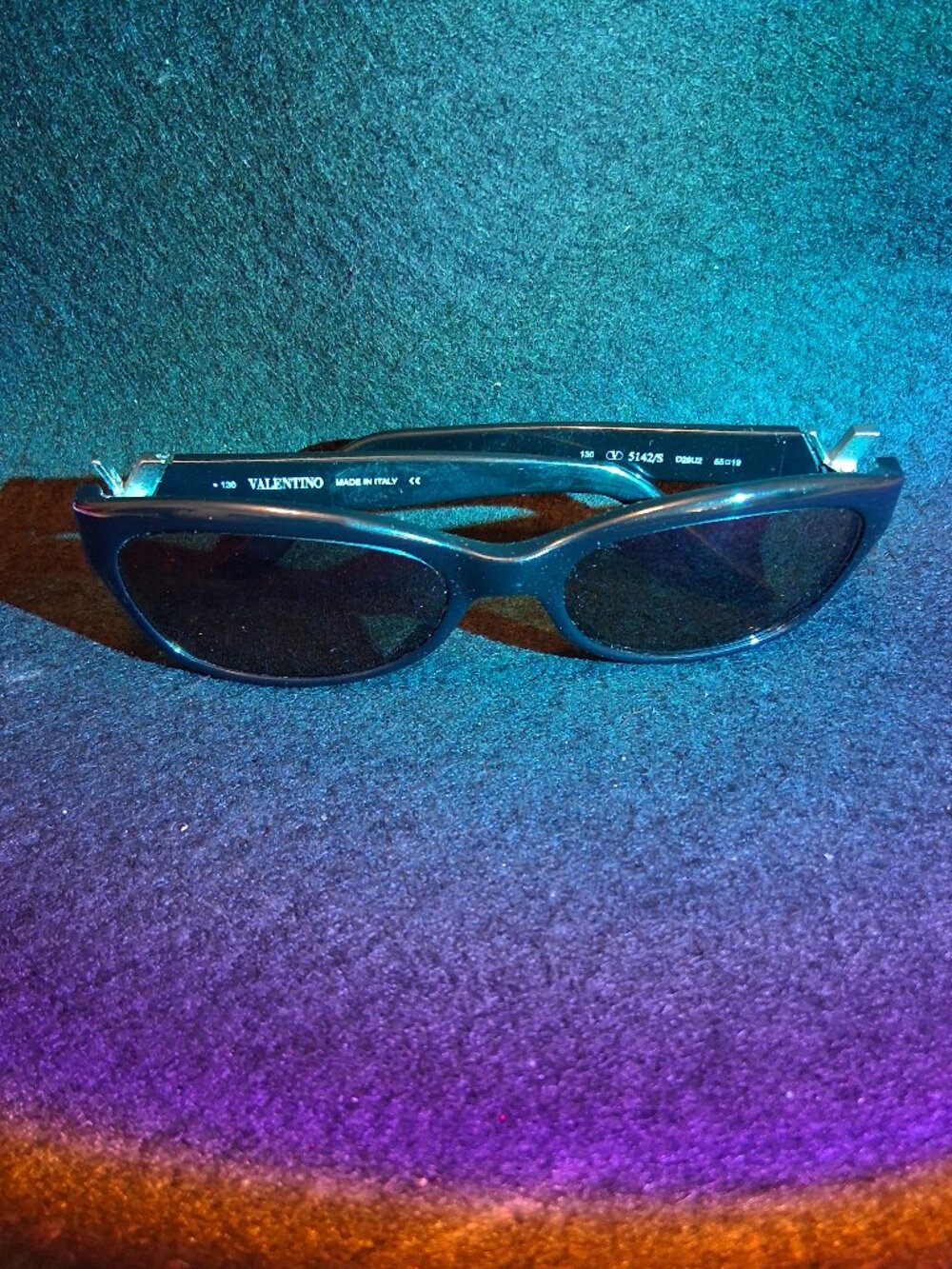 VALENTINO Vintage 90s V Logo Wrap Sunglasses 5142/S Black Red Made In Italy - Picture 8 of 14